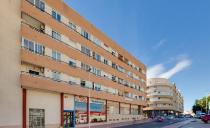Herverkoop - Apartment -
Torrevieja - Centro