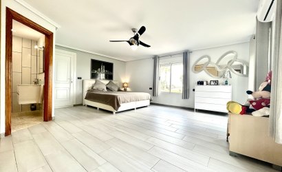 Herverkoop - Villa -
Catral - Costa Blanca