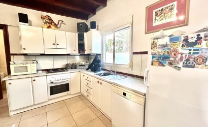 Herverkoop - Villa -
Catral - Costa Blanca