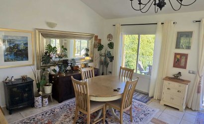 Revente - Villa -
Vinuela - Inland