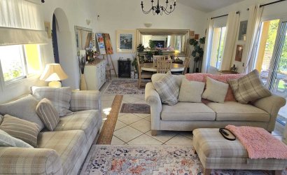 Revente - Villa -
Vinuela - Inland