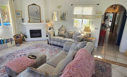 Revente - Villa -
Vinuela - Inland