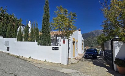 Revente - Villa -
Vinuela - Inland