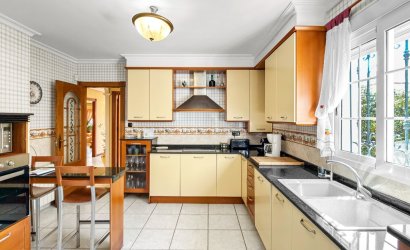 Herverkoop - Villa -
Torrevieja - Costa Blanca