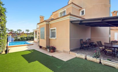 Herverkoop - Villa -
Torrevieja - Costa Blanca
