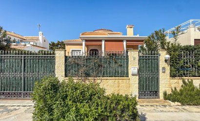 Herverkoop - Villa -
Torrevieja - Costa Blanca