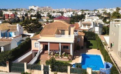 Herverkoop - Villa -
Torrevieja - Costa Blanca