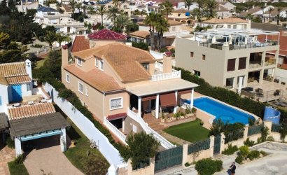 Herverkoop - Villa -
Torrevieja - Costa Blanca