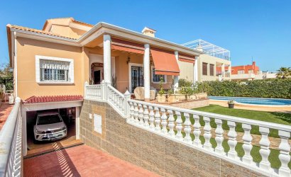 Herverkoop - Villa -
Torrevieja - Costa Blanca