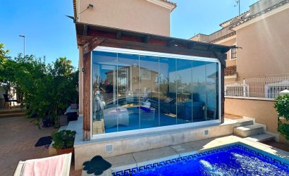 Herverkoop - Villa -
Orihuela Costa - La Regia