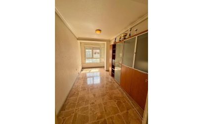 Herverkoop - Apartment -
Torrevieja - Centro