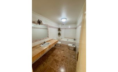 Herverkoop - Apartment -
Torrevieja - Centro