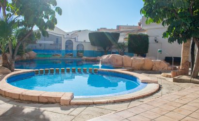 Resale - Apartment -
Orihuela Costa - Campoamor