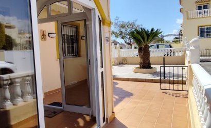 Herverkoop - Bungalow -
Orihuela - Urbanización Perla Del Mar