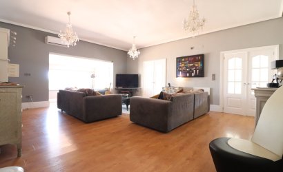 Herverkoop - Country House -
Heredades