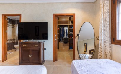 Herverkoop - Villa -
Los Montesinos - La Herrada