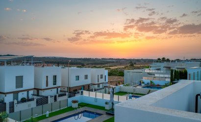 Herverkoop - Villa -
Orihuela Costa - Villamartín