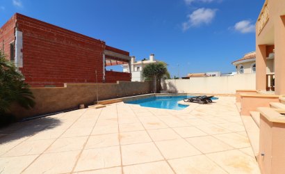 Herverkoop - Villa -
Ciudad Quesada - La Fiesta