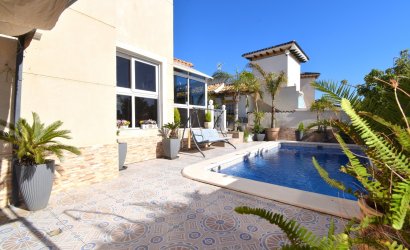 Resale - Villa -
Orihuela Costa - Playa Flamenca