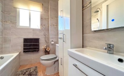 Revente - Villa -
Orihuela Costa - La Zenia