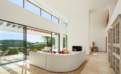 New Build - Villa -
Casares - Pedregales