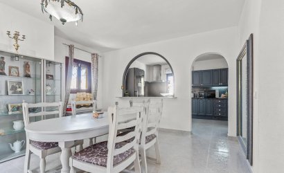 Resale - Villa -
Villamartín - Las Filipinas