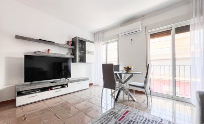 Herverkoop - Apartment -
Alicante - Center