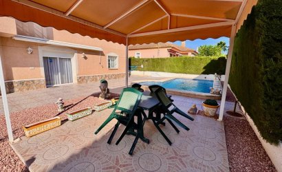 Resale - Villa -
Benferri