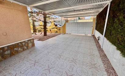 Resale - Villa -
Benferri