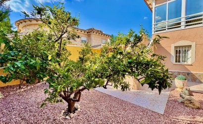 Resale - Villa -
Benferri