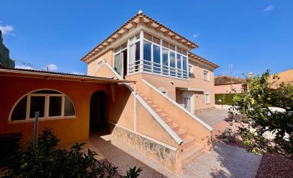 Resale - Villa -
Benferri