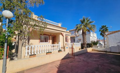 Resale - Villa -
Algorfa - Montemar