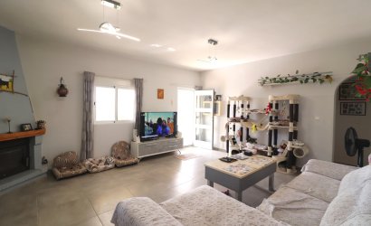 Resale - Country House -
Orihuela - La Campaneta