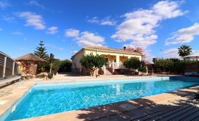 Resale - Country House -
Orihuela - La Campaneta