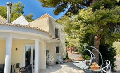 Resale - Villa -
Altea - Marina Baja