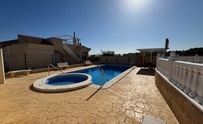 Resale - Villa -
Algorfa - Montemar