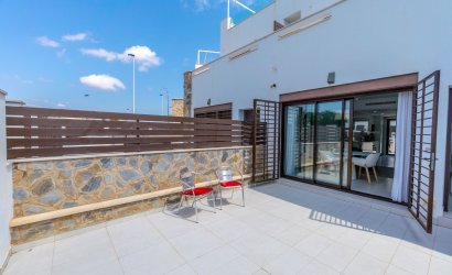 Herverkoop - Herenhuis -
Torrevieja