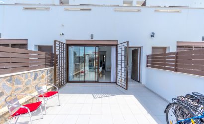 Herverkoop - Herenhuis -
Torrevieja