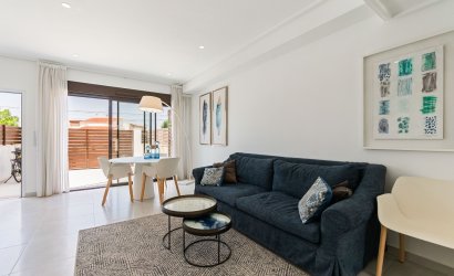 Herverkoop - Herenhuis -
Torrevieja