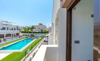 Herverkoop - Herenhuis -
Torrevieja