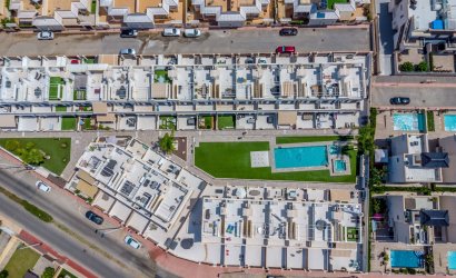 Herverkoop - Herenhuis -
Torrevieja