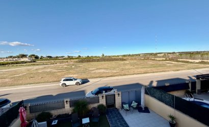 Herverkoop - Villa -
Guardamar del Segura - El Raso