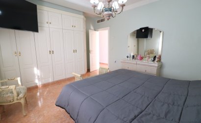 Herverkoop - Villa -
Almoradí - El Saladar