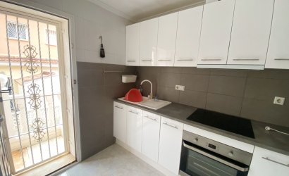 Herverkoop - Herenhuis -
Benijofar - Monte Azul