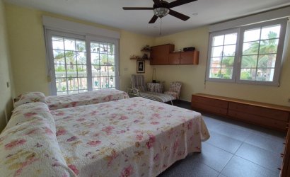 Herverkoop - Villa -
Orihuela - Costa Blanca