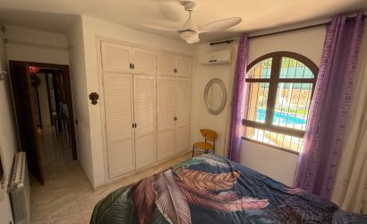 Herverkoop - Villa -
Orihuela - Costa Blanca