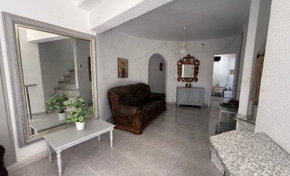 Herverkoop - Villa -
Orihuela - Costa Blanca