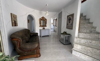 Herverkoop - Villa -
Orihuela - Costa Blanca