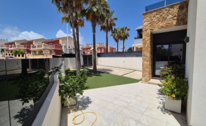 Resale - Villa -
Torrevieja - Costa Blanca