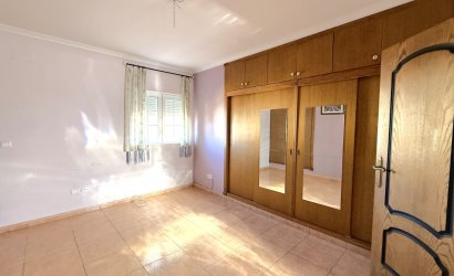 Resale - Villa -
Pilar de la Horadada - Costa Blanca